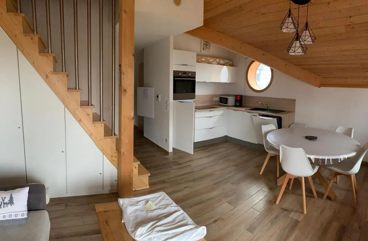 Studio Ptilou B36 2/4 Pers. Avec Vue Saint-Étienne-en-Dévoluy 0*,  Francia